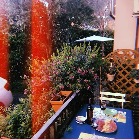 La Casa Dei Fiori Апартаменты Специя