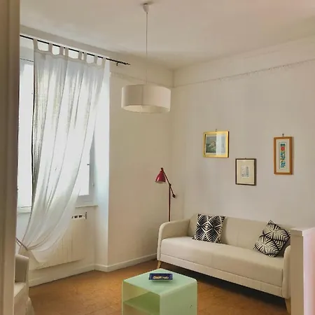La Casa Dei Fiori * La Spezia