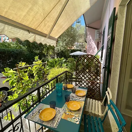 La Casa Dei Fiori * Специя