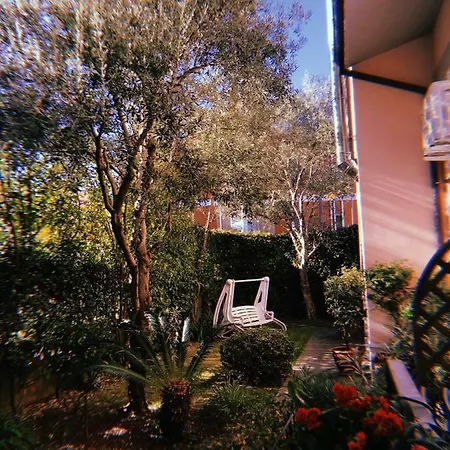 La Casa Dei Fiori * Λα Σπέτσια