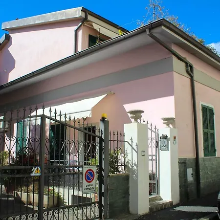 La Casa Dei Fiori * La Spezia